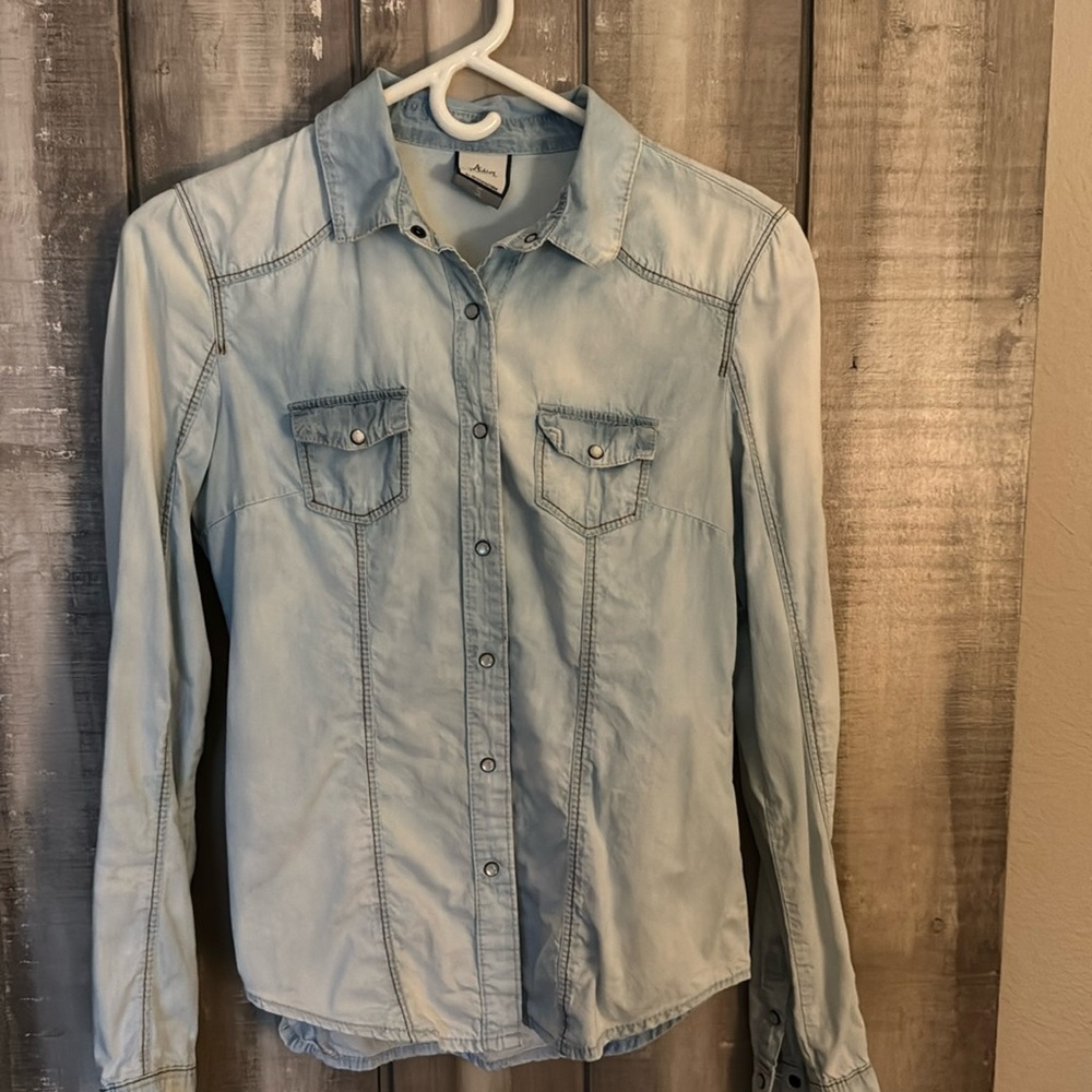 Amazing denim shirt!